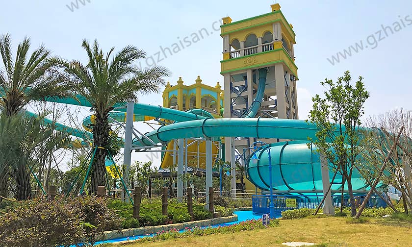 浙江大目湾阿拉的海水上乐园太空一号滑道