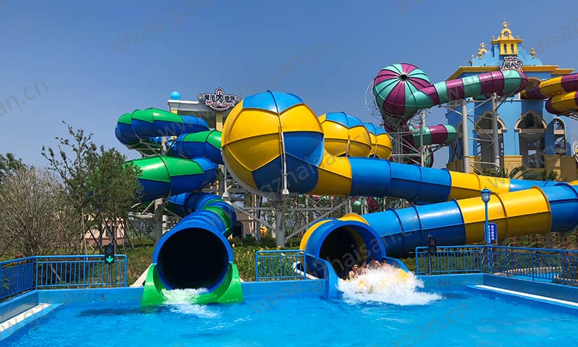 浙江宁波大目湾阿拉的海水上乐园巨龙传奇