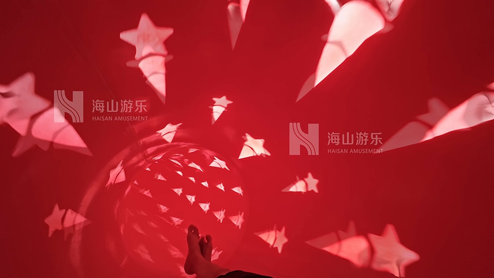 打破季节边界，定义全季狂欢｜超级魔法时空组合滑道，引领水乐园新纪元